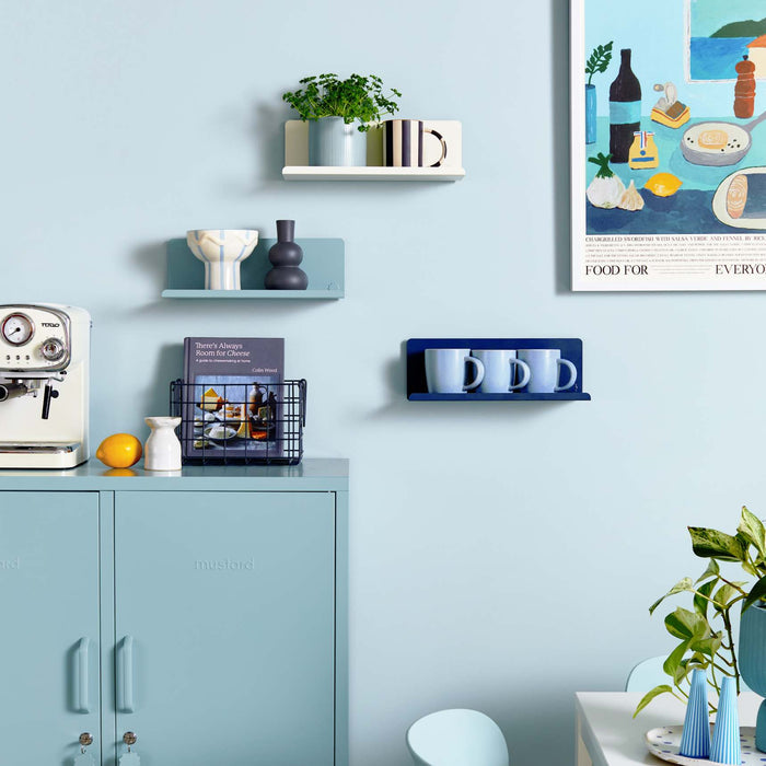 Color:Poppy; Shelf Size:Small;