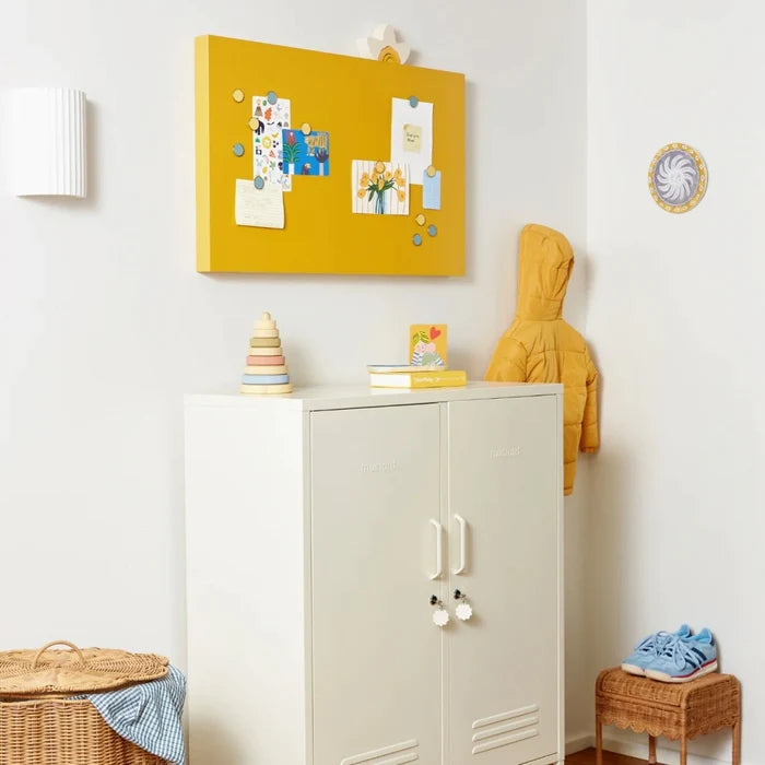 Color:Mustard;